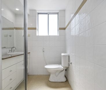 Stunning, Great Value & Conveniently Located Apartment - Photo 3