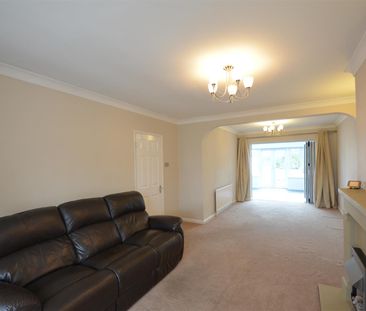 3 bedroom house - semi-detached - Photo 1