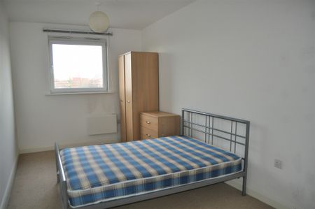 99, Denmark Road, SALFORD - Photo 4