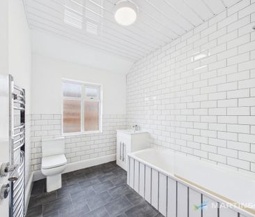 2 bedroom terraced house to rent - Photo 6