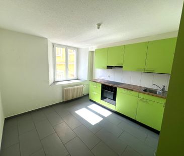 Tramelan, joli appartement de 3 pièces au 1er étage, idéalement situé - Photo 3
