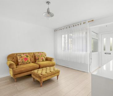 Clearbrook Close, High Wycombe - Photo 1