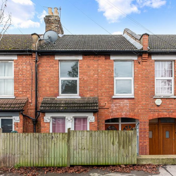 3 bedroom maisonette to rent - Photo 1