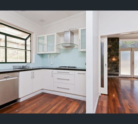 109 Arnott Street, Trigg, WA 6029 - Photo 1
