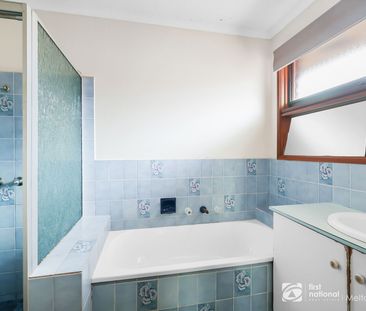 Neat & Tidy Three-Bedroom Home - Photo 6