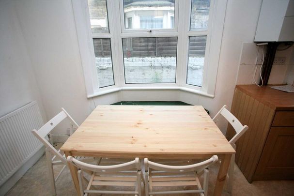 5 bedroom house to rent - Photo 1