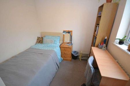 Linden Road, Shinfield, Reading, Berkshire, RG2 - Photo 2