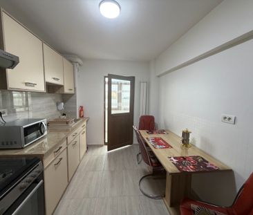 Apartament 3 camere,str.Victoriei - Fotografie 2