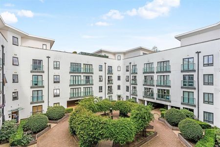 1 Bed Flat, Queen Marys House, SW15 - Photo 5