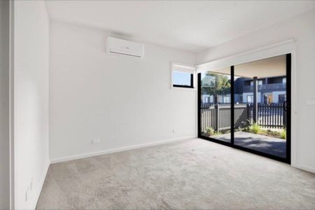 Point Cook - Photo 3