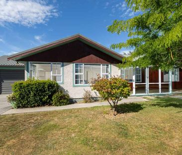 Cul-de-Sac Comfort Meets Wanaka Convenience - Photo 3