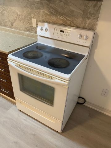 For Lease - 8 Kerwood (Lower) Place, Brampton, Ontario - Photo 3