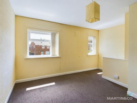 3 bedroom end of terrace house to rent - Photo 3