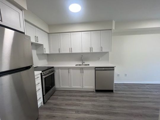 For Lease - 4975 Southampton Drive Unit# 232, Mississauga, Ontario - Photo 1