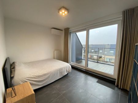 Instapklaar modern 2-slaapkamerappartement met autostaanplaats in hartje Waregem! - Photo 3