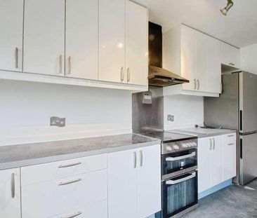 Chestnut Avenue, Slough, SL3 - Photo 6