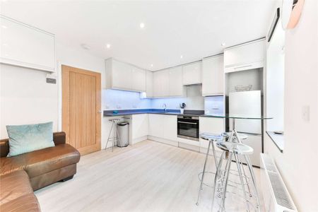 A beautifully presented one bedroom garden flat on Battersea High Street. - Photo 4