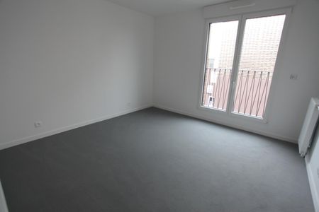 location Appartement F3 DE 60.3m² À ASNIERES - Photo 2