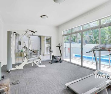 65/40 NATHAN AV - Photo 2