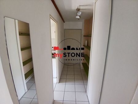 LANTIGNIE – A LOUER Appartement plein centre – 50 m2 - Photo 4