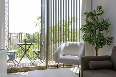 Avinguda de Gaudí, Barcelona, Catalonia 08025 - Photo 4