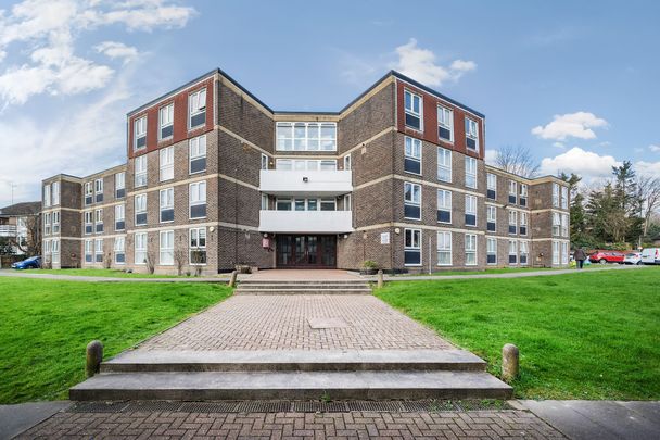 Rusper Close, Stanmore - Photo 1