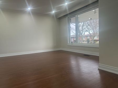 For Lease - 7490 Middleshire Drive, Mississauga, Ontario - Photo 3