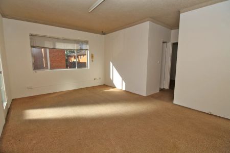 TWO BEDROOM IN GREAT LOCATION! - Photo 2