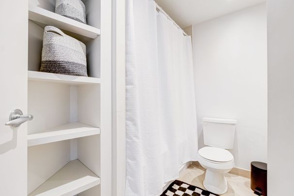 For Lease - 208 Queens Quay Unit# 1204, Toronto, Ontario - Photo 1