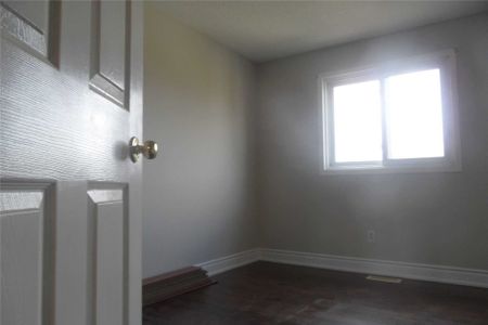 For Lease - 135 Activa Avenue, Kitchener, Ontario - Photo 4