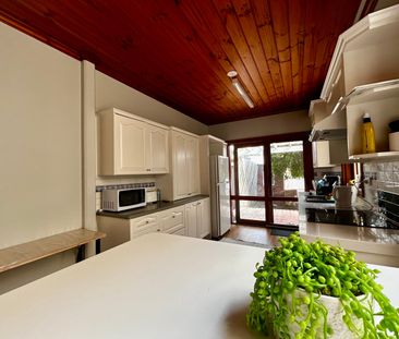 North Melbourne - Photo 1