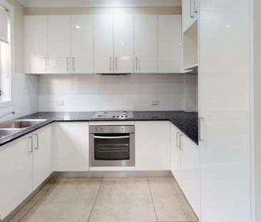 2/69 Date Street, Adamstown NSW 2289 - Photo 6
