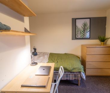 6 Bed Student Accommodation - Photo 3