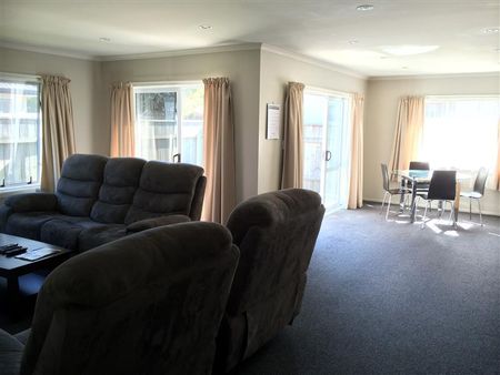 Charles Street, Raureka - Photo 5