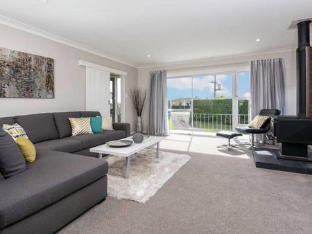 SUNNY HOME IN COCKLE BAY - Photo 4