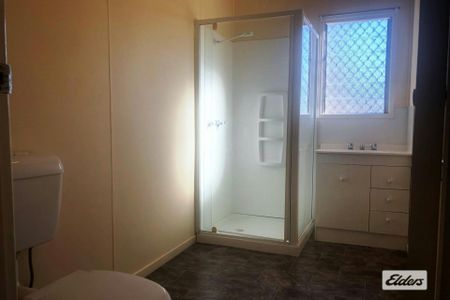 Two Bedroom Unit! - Photo 5