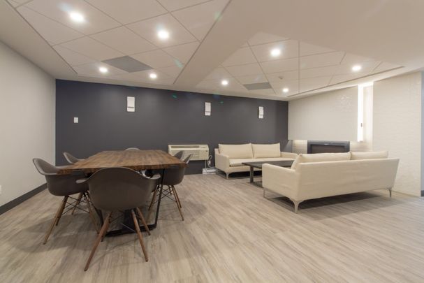 21 James Street - 707 - Photo 1