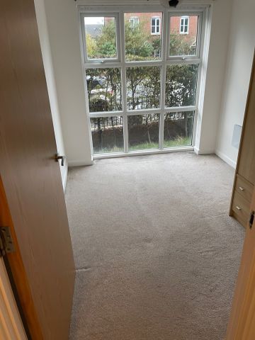 3 Bed Flat, Ivy Graham Close, M40 - Photo 3