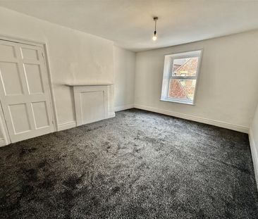 Woodbine Terrace, Bensham, Gateshead - Photo 6