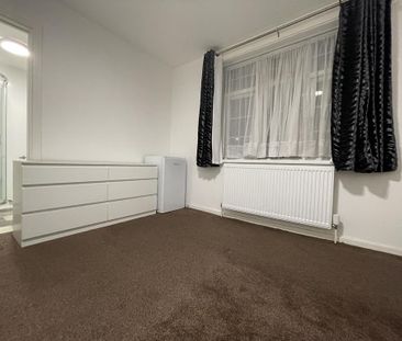 1 bedroom bedsit to rent - Photo 3