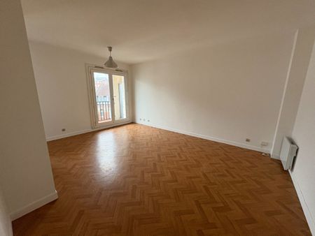 T2 de 39.92 m², rue Jeanne Maillote – Centre de Lille réf G606-84 - Photo 4