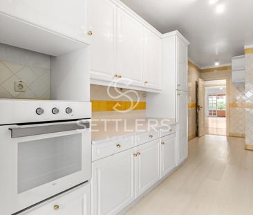 Cascais e Estoril, Lisbon - Photo 2