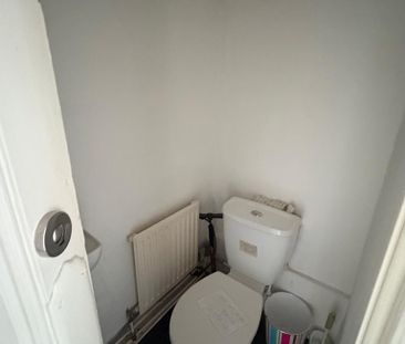 Studio to rent - Photo 6