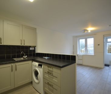 1 bedroom Property to rent - Photo 4