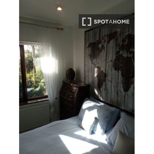 Bedoom for rent in 4-bedroom house, Rush, Dublin - Photo 1