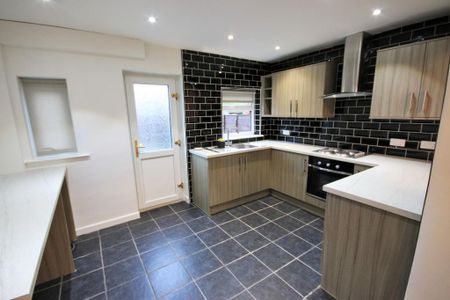 2 bedroom terraced house to rent - Photo 3