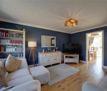 3 bedroom semi-detached house to rent - Photo 2