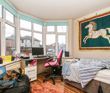 6 bed Semi-Detached House for Rent - Photo 6