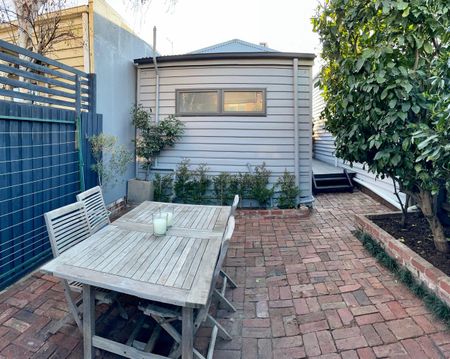 25 Collett Street, Kensington VIC 3031 - Photo 3