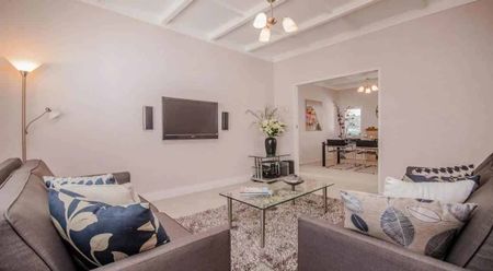 Three bedroom house in the heart of One Tree Hill - Photo 5